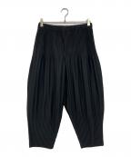 HOMME PLISSE ISSEY MIYAKEオム プリッセ イッセイ ミヤケ）の古着「プリーツパンツ」｜ブラック