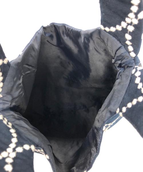 mina perhonen（ミナ ペルホネン）mina perhonen (ミナ ペルホネン) タンバリンエッグバッグ ネイビーの古着・服飾アイテム