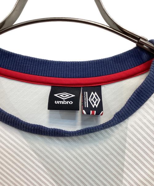 UMBRO（アンブロ）UMBRO (アンブロ) 100周年 ゲームシャツ ホワイト サイズ:MLの古着・服飾アイテム