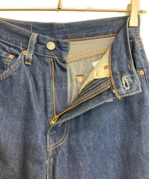 LEVI'S（リーバイス）LEVI'S (リーバイス) 701デニムパンツ ブルー サイズ:Ｗ26の古着・服飾アイテム