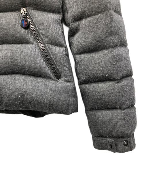 MONCLER（モンクレール）MONCLER (モンクレール) BADY ダウンジャケット グレーの古着・服飾アイテム
