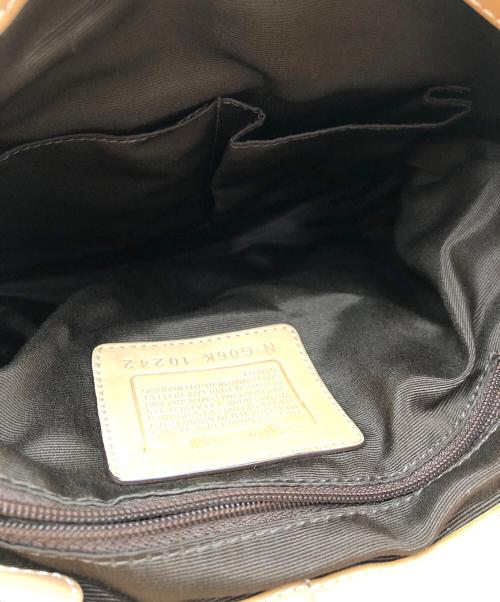 COACH（コーチ）COACH (コーチ) シグネチャーキャンバスワンショルダーバッグの古着・服飾アイテム