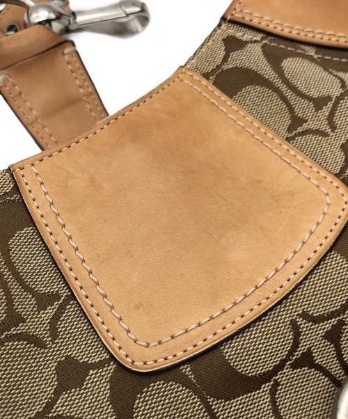 COACH（コーチ）COACH (コーチ) シグネチャーキャンバスワンショルダーバッグの古着・服飾アイテム