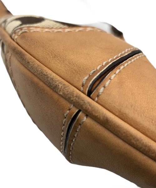 COACH（コーチ）COACH (コーチ) シグネチャーキャンバスワンショルダーバッグの古着・服飾アイテム