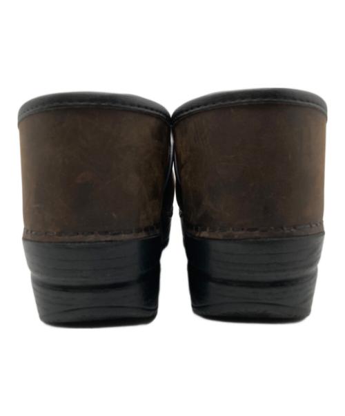 dansko（ダンスコ）Dansko (ダンスコ) プロフェッショナル サボサンダル ブラウン サイズ:41の古着・服飾アイテム