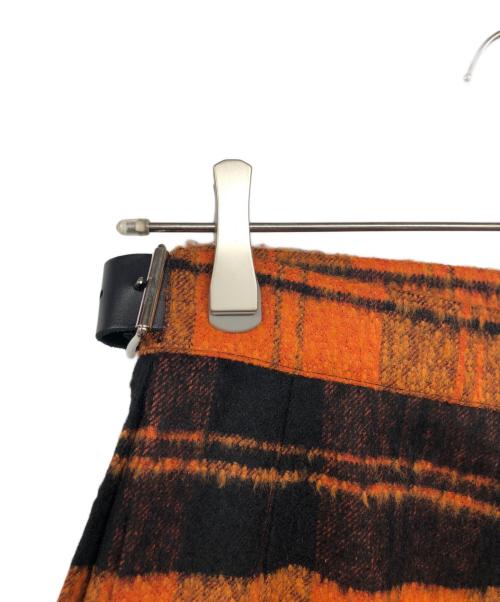 O'NEIL OF DUBLIN（オニールオブダブリン）O'NEIL OF DUBLIN (オニールオブダブリン) ウールラップスカート オレンジ サイズ:10 未使用品の古着・服飾アイテム