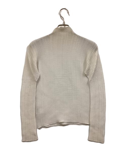 ISSEY MIYAKE FETE（イッセイミヤケフェット）ISSEY MIYAKE FETE (イッセイミヤケフェット) プリーツカットソー ホワイト サイズ:2の古着・服飾アイテム