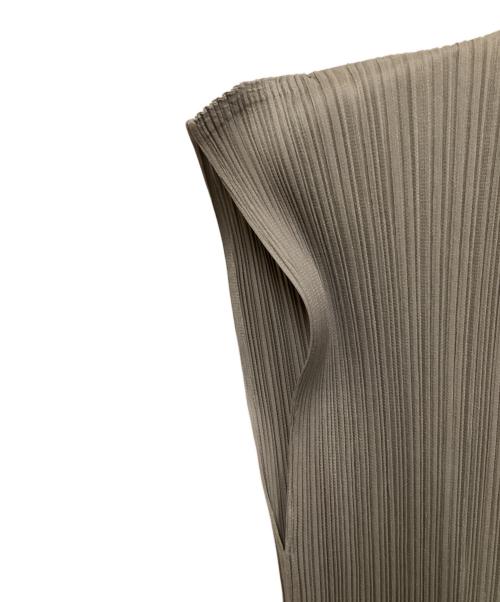 PLEATS PLEASE（プリーツプリーズ）PLEATS PLEASE (プリーツプリーズ) プリーツノースリーブカットソー グレー サイズ:3の古着・服飾アイテム