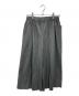 me ISSEY MIYAKE（ミーイッセイ ミヤケ）の古着「プリーツ クロップドワイドパンツ」｜グレー