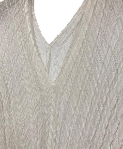 ISSEY MIYAKE（イッセイミヤケ）ISSEY MIYAKE (イッセイミヤケ) プリーツカットソー ホワイト サイズ:2の古着・服飾アイテム