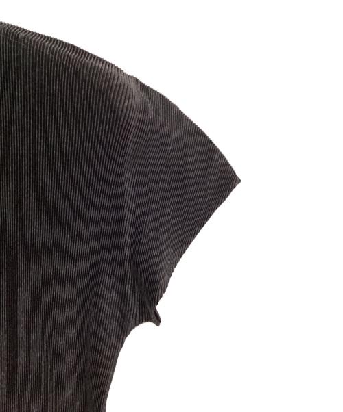 PLEATS PLEASE（プリーツプリーズ）PLEATS PLEASE (プリーツプリーズ) プリーツハイネックカットソー ブラック サイズ:3の古着・服飾アイテム