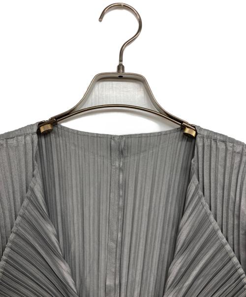 PLEATS PLEASE（プリーツプリーズ）PLEATS PLEASE (プリーツプリーズ) プリーツカーディガン グレー サイズ:3の古着・服飾アイテム
