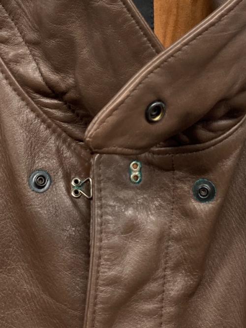 AVIREX（アヴィレックス）AVIREX (アヴィレックス) A-2 ホースハイド レザージャケット ブラウン サイズ:50の古着・服飾アイテム