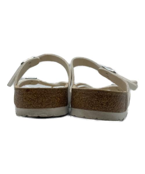 BIRKENSTOCK（ビルケンシュトック）BIRKENSTOCK (ビルケンシュトック) MAYARI サンダル ホワイト サイズ:25の古着・服飾アイテム