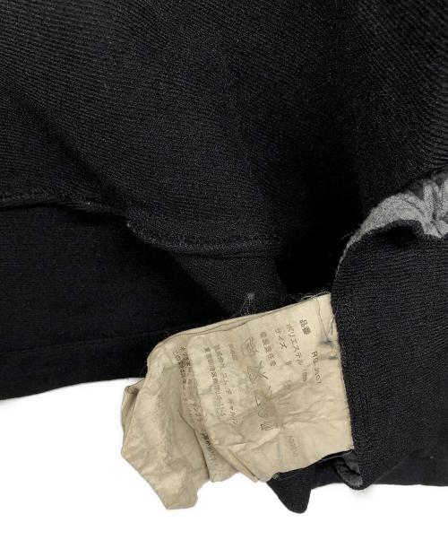 COMME des GARCONS COMME des GARCONS（コムデギャルソン コムデギャルソン）COMME des GARCONS COMME des GARCONS (コムデギャルソン コムデギャルソン) 丸襟縮絨ポリエステルジャケット ブラック サイズ:Sの古着・服飾アイテム