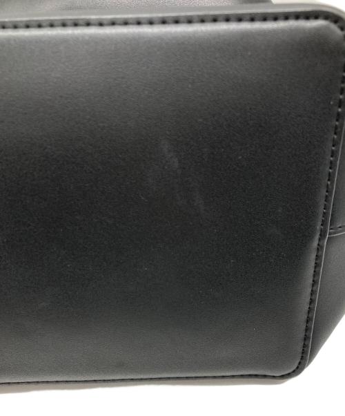 CHARLES & KEITH（チャールズアンドキース）CHARLES & KEITH (チャールズアンドキース) チェーンショルダーバッグ ブラックの古着・服飾アイテム