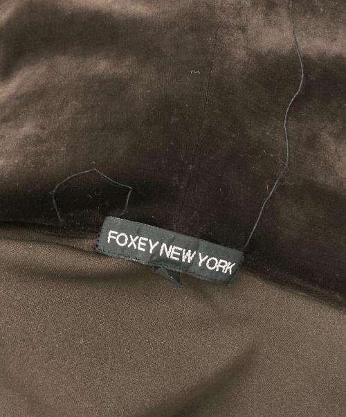 FOXEY NEWYORK（フォクシーニューヨーク）FOXEY NEWYORK (フォクシーニューヨーク) アームデタッチャブルベロアパーカー ブラウン サイズ:40の古着・服飾アイテム
