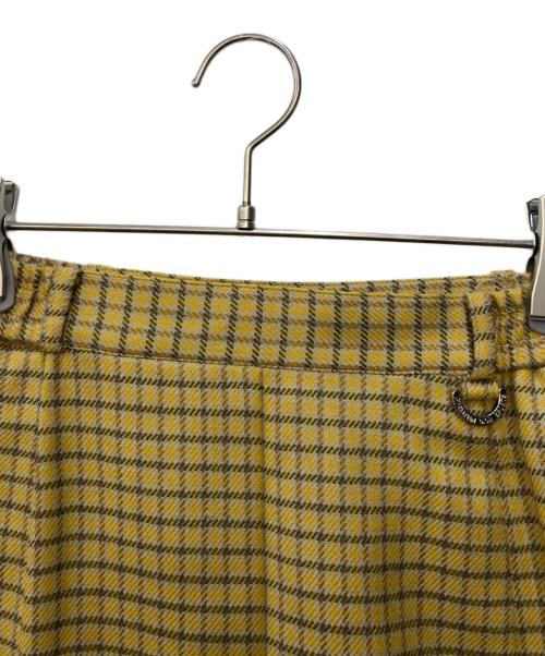 Christian Dior Sports（クリスチャン ディオールスポーツ）Christian Dior Sports (クリスチャン ディオールスポーツ) チェックプリーツスカート イエロー サイズ:不明の古着・服飾アイテム