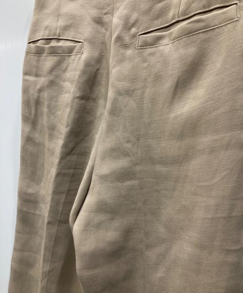 UNITED ARROWS TOKYO（ユナイテッドアローズトウキョウ）UNITED ARROWS TOKYO (ユナイテッドアローズトウキョウ) センタープレスパンツ ベージュ サイズ:36の古着・服飾アイテム