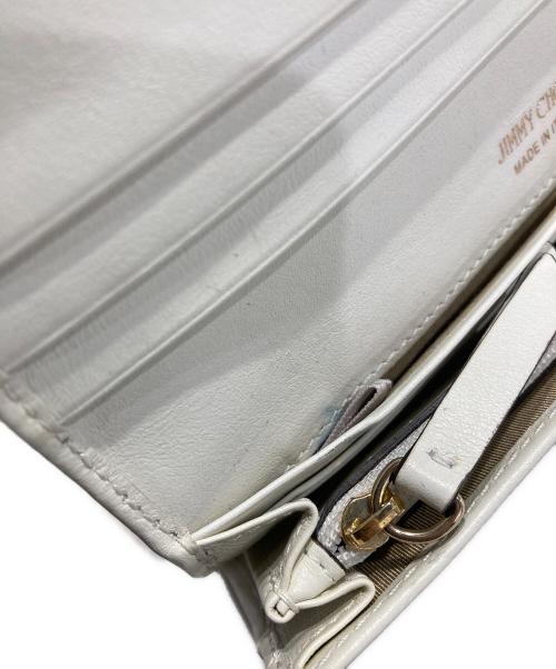JIMMY CHOO（ジミーチュウ）JIMMY CHOO (ジミーチュウ) 二つ折りスタースタッズウォレット アイボリーの古着・服飾アイテム
