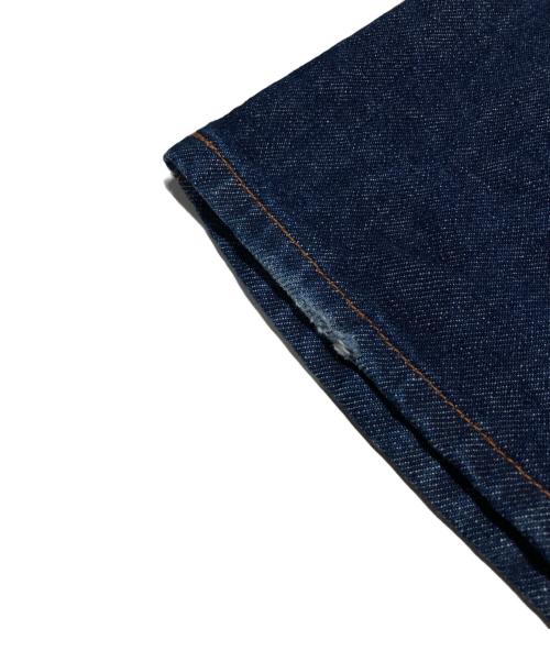 W.&L.T（ウォルト）W.&L.T (ウォルト) 稲妻ピンバッジ付きデニムパンツ インディゴ サイズ:Ｍの古着・服飾アイテム