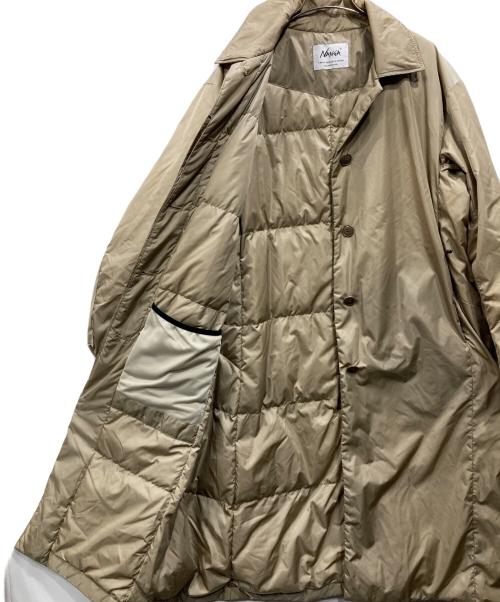 NANGA（ナンガ）NANGA (ナンガ) 野尻美穂 ダウンコート ベージュ サイズ:Freeの古着・服飾アイテム