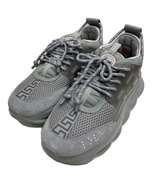VERSACE（ヴェルサーチェ）VERSACE (ヴェルサーチェ) チェーンリアクションボリュームソールスニーカー グレー サイズ:43の古着・服飾アイテム