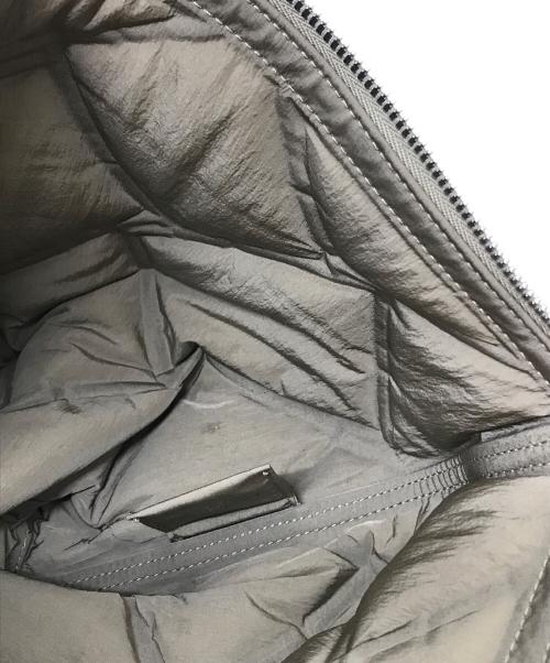 BOTTEGA VENETA（ボッテガベネタ）BOTTEGA VENETA (ボッテガベネタ) パデッド ドキュメントケース　クラッチバッグ　キルティング ベージュ サイズ:実寸参照の古着・服飾アイテム