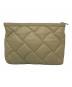 BOTTEGA VENETA（ボッテガベネタ）の古着「パデッド ドキュメントケース　クラッチバッグ　キルティング」｜ベージュ
