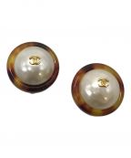 CHANELシャネル）の古着「CHANEL　　ココマークパールイヤリング　　97刻印」｜ホワイト×ベージュ