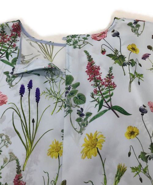 UNTITLED（アンタイトル）UNTITLED (アンタイトル) UNTITLED　　ボタニカルプリントブラウス　153-88412 スカイブルー サイズ:Sの古着・服飾アイテム