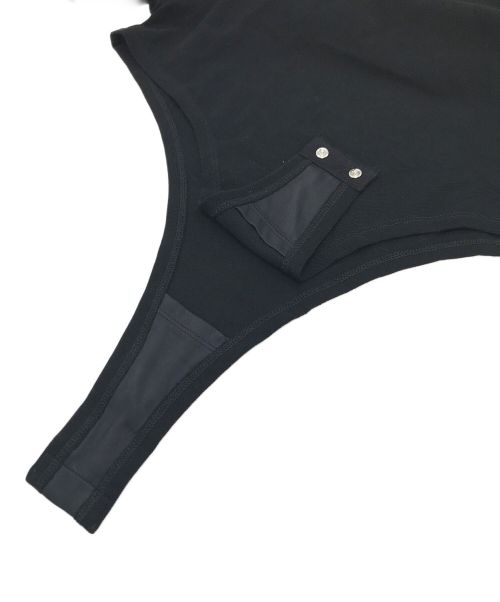 TW 亘つぐみ（トゥ）TW 亘つぐみ (トゥ) Needles (ニードルズ) 刺繍パピヨンロゴポロシャツボディースーツ/SS/ Polo Bodysuit ブラック サイズ:Mの古着・服飾アイテム