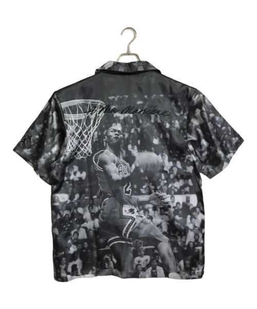NIKE（ナイキ）NIKE (ナイキ) A Ma Maniere (ア・マ・マニエール) JORDAN BRAND AS M J AMM SS TEE 総柄半袖シャツ　ジョーダン グレー サイズ:Sの古着・服飾アイテム