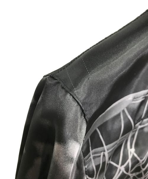 NIKE（ナイキ）NIKE (ナイキ) A Ma Maniere (ア・マ・マニエール) JORDAN BRAND AS M J AMM SS TEE 総柄半袖シャツ　ジョーダン グレー サイズ:Sの古着・服飾アイテム