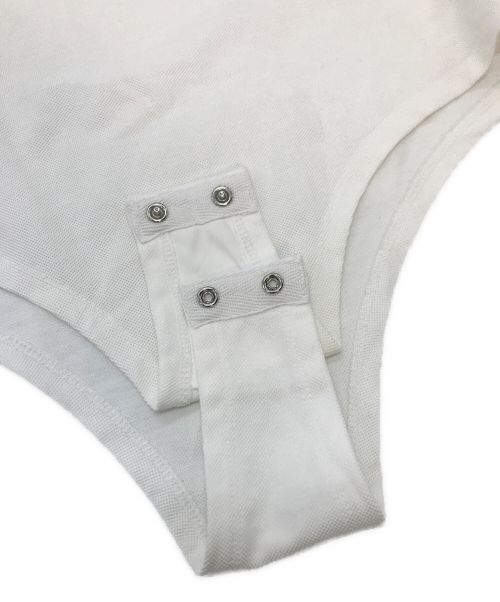 TW（トゥ）TW (トゥ) Needles (ニードルズ) 刺繍パピヨンロゴポロシャツボディースーツ ホワイト サイズ:Sの古着・服飾アイテム