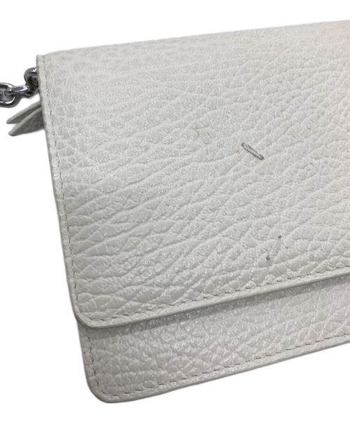 Maison Margiela（メゾンマルジェラ）Maison Margiela (メゾンマルジェラ) 4ステッチ チェーン ウォレット　ウォレットバッグ　ショルダーバッグ ホワイト サイズ:実寸参照の古着・服飾アイテム
