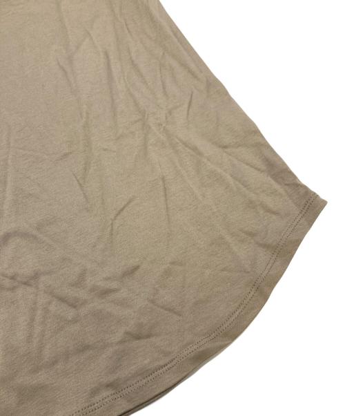 INDIVI（インディヴィ）INDIVI (インディヴィ) 裾デザイン大人Tシャツ　コットンTシャツ オリーブ サイズ:Mの古着・服飾アイテム