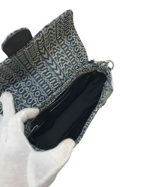 MARC JACOBS（マークジェイコブズ）MARC JACOBS (マークジェイコブス) ザ モノグラム サンフェーディッド デニム カバー ショルダー バッグ スモール インディゴ サイズ:実寸参照 未使用品の古着・服飾アイテム