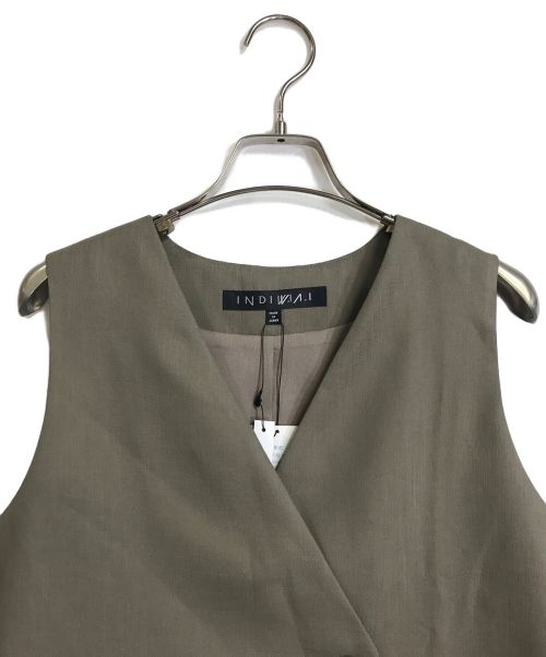 INDIVI（インディヴィ）INDIVI (インディヴィ) シンプルベスト ベージュ サイズ:S 未使用品の古着・服飾アイテム