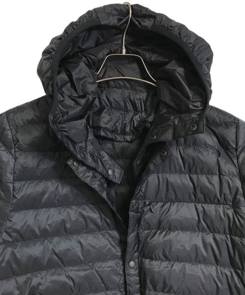 Marmot Mountain Limited（マーモットマウンテンリミテッド）Marmot Mountain Limited (マーモットマウンテンリミテッド) ノーカラーライトダウンジャケット　フード付　2WAY　スナップボタン　インナーダウン　アウトドア ブラック サイズ:Sの古着・服飾アイテム
