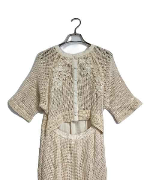 willfully（ウィルフリー）willfully (ウィルフリー) オープンロングカフス ワンピース ベージュ サイズ:FREEの古着・服飾アイテム