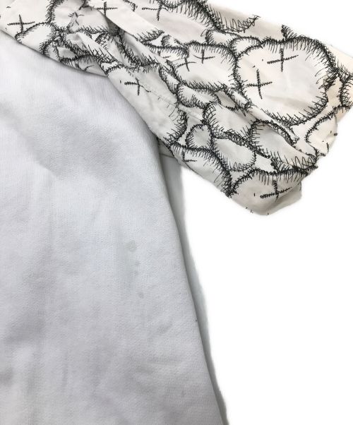 COMME des GARCONS SHIRT（コムデギャルソンシャツ）COMME des GARCONS SHIRT (コムデギャルソンシャツ) KAWS (カウズ) ドッキングシャツジップパーカー ホワイト サイズ:Sの古着・服飾アイテム