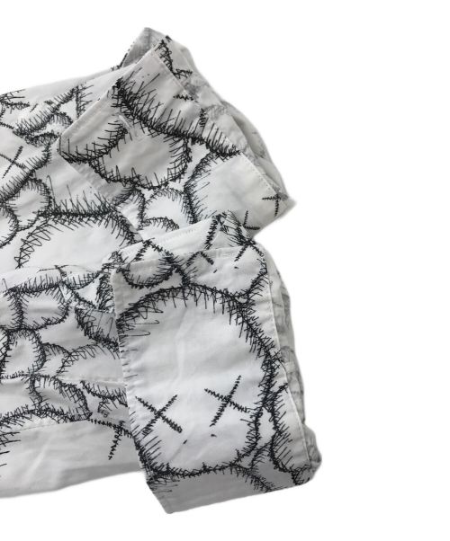 COMME des GARCONS SHIRT（コムデギャルソンシャツ）COMME des GARCONS SHIRT (コムデギャルソンシャツ) KAWS (カウズ) ドッキングシャツジップパーカー ホワイト サイズ:Sの古着・服飾アイテム