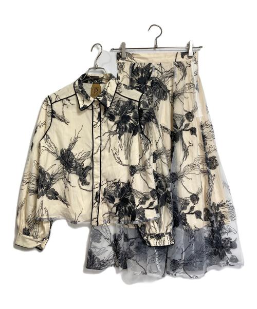 Tnewties（トゥエンティーズ）Tnewties (トゥエンティーズ) サリーとデイヴィッドのスキャンダル セットアップ　ブラウス　シャツ　ロングスカート ベージュ サイズ:Sの古着・服飾アイテム