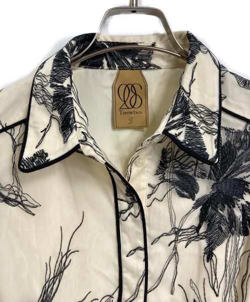 Tnewties（トゥエンティーズ）Tnewties (トゥエンティーズ) サリーとデイヴィッドのスキャンダル セットアップ　ブラウス　シャツ　ロングスカート ベージュ サイズ:Sの古着・服飾アイテム