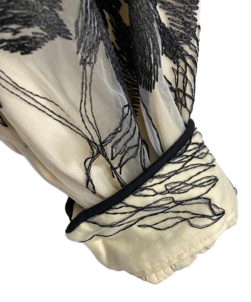 Tnewties（トゥエンティーズ）Tnewties (トゥエンティーズ) サリーとデイヴィッドのスキャンダル セットアップ　ブラウス　シャツ　ロングスカート ベージュ サイズ:Sの古着・服飾アイテム