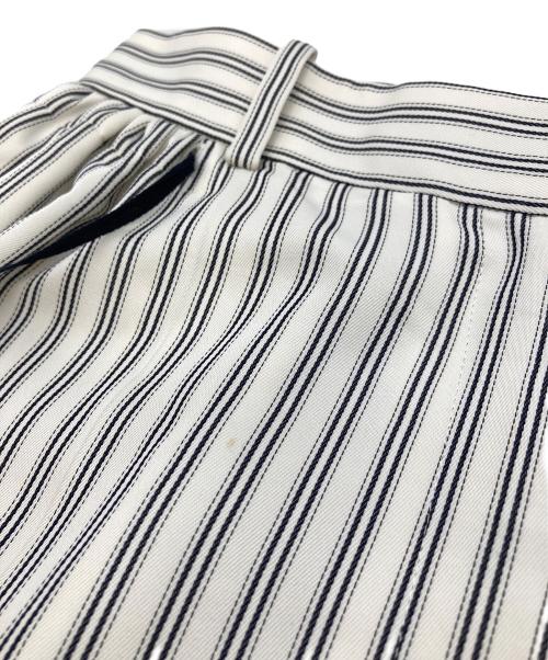 ADEAM（アディアム）ADEAM (アディアム) ストライプ柄 テーラードパンツ アイボリーの古着・服飾アイテム