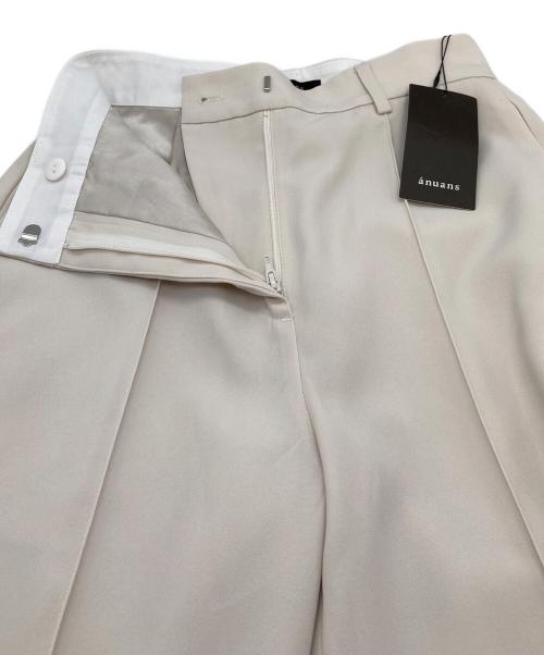 anuans（アニュアンス）anuans (アニュアンス) バックサテンセミフレアパンツ アイボリー サイズ:Sの古着・服飾アイテム
