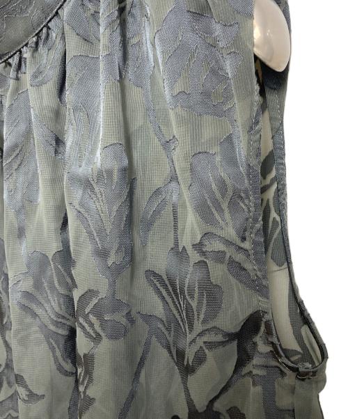 anuans（アニュアンス）anuans (アニュアンス) 2wayオパールスタンドカラーブラウス　ノースリーブブラウス　セレモニー グレー サイズ:FREEの古着・服飾アイテム