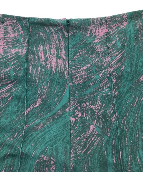 TOGA PULLA（トーガ プルラ）TOGA PULLA (トーガ プルラ) トリコットプリントジャージパンツ　フレアパンツ　デザインパンツ　総柄 グリーン×ピンク サイズ:34の古着・服飾アイテム